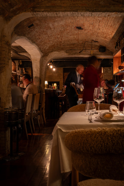 The Diner's Mind – Restaurant Psychology Guide